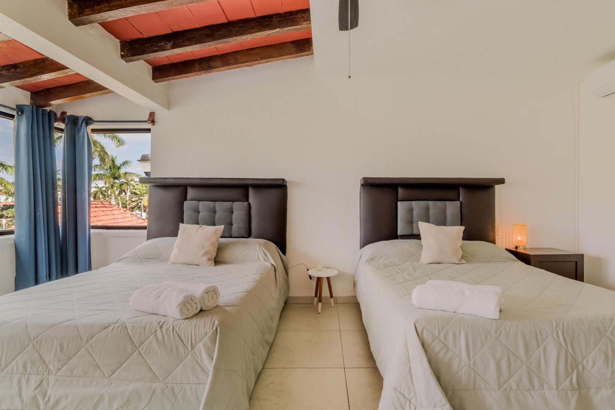 Chic Lagoon Front Villa By Casa Paraiso แคนคูน ภายนอก รูปภาพ